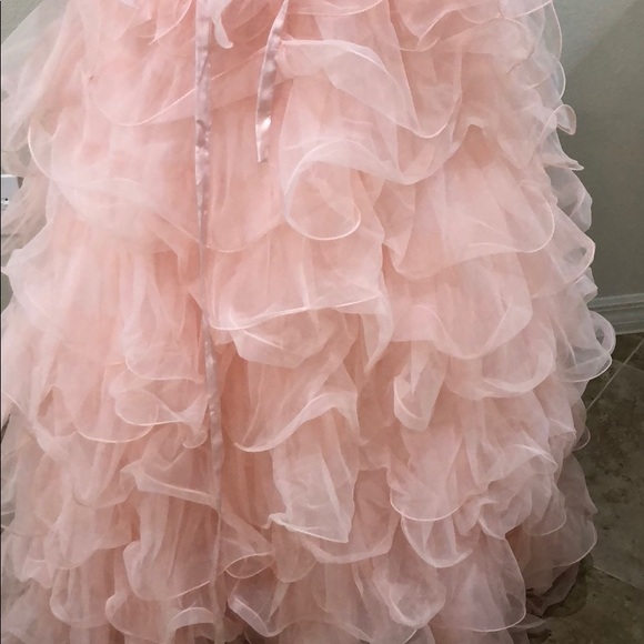 Beautiful prom or quinceañera dress 🌸💃🏻👑 - Picture 7 of 8